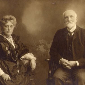 exhibition1-crop-thomas-and-helen-may-of-valence-house-c.-1900-1910-bd4-452-300x300